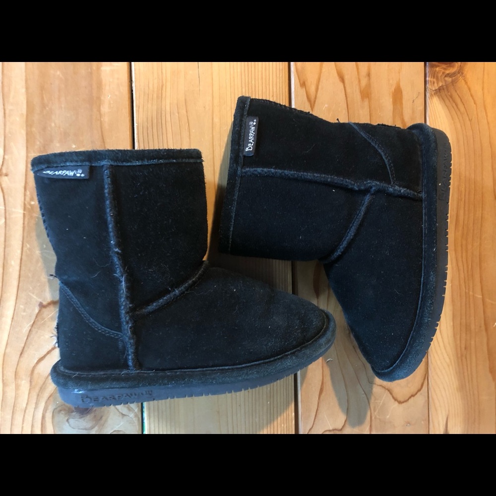 Bearpaw girls boots size 13, great condition!